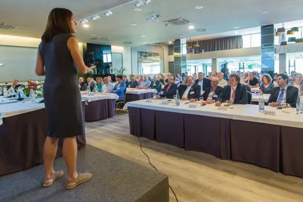 Edurne Pasaban, conferencista para eventos corporativos sobre Liderazgo Transformacional