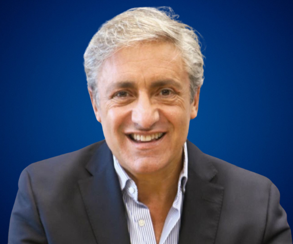 Alan Flores — Conferencista de Trabajo en Equipo