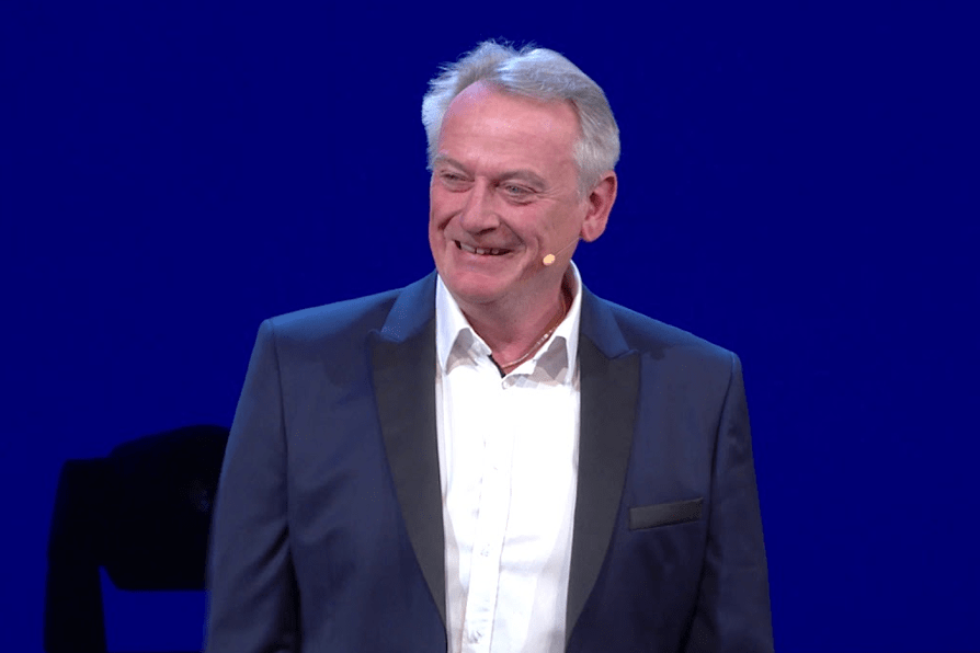 Chris Skinner en acción