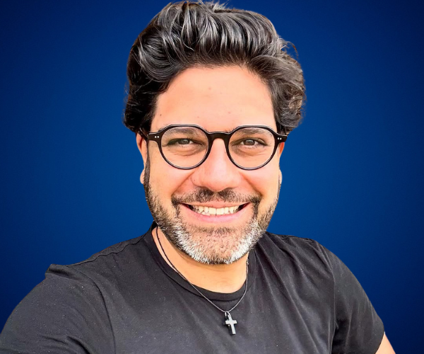 Armando Regil Velasco — Conferencista de Cambio y Adaptación