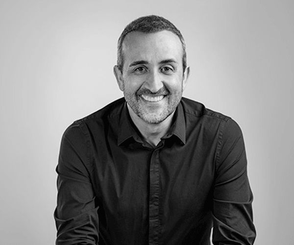 Julián Reyes — Conferencista de Liderazgo