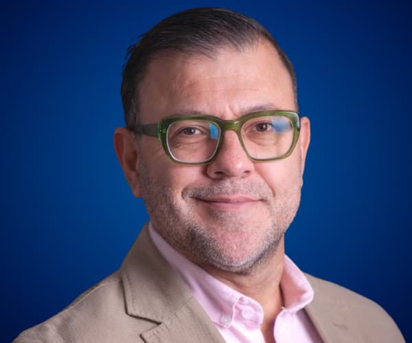 Genaro Mejía — Conferencista de Liderazgo