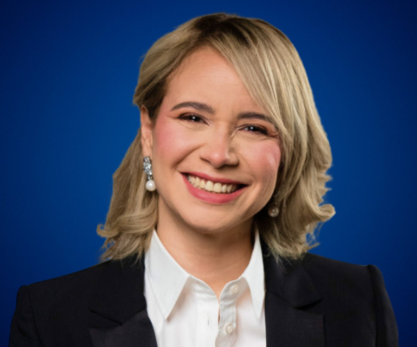 Vilma Nuñez — Conferencista de Liderazgo