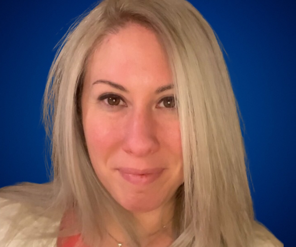 Lorna Burgos — Conferencista de Liderazgo