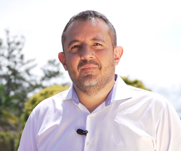 Andrés Hurtado Gómez — Conferencista de Trabajo En Equipo Colaboracion Efectiva