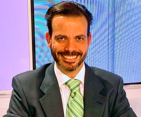 César Sinde — Conferencista de Productividad