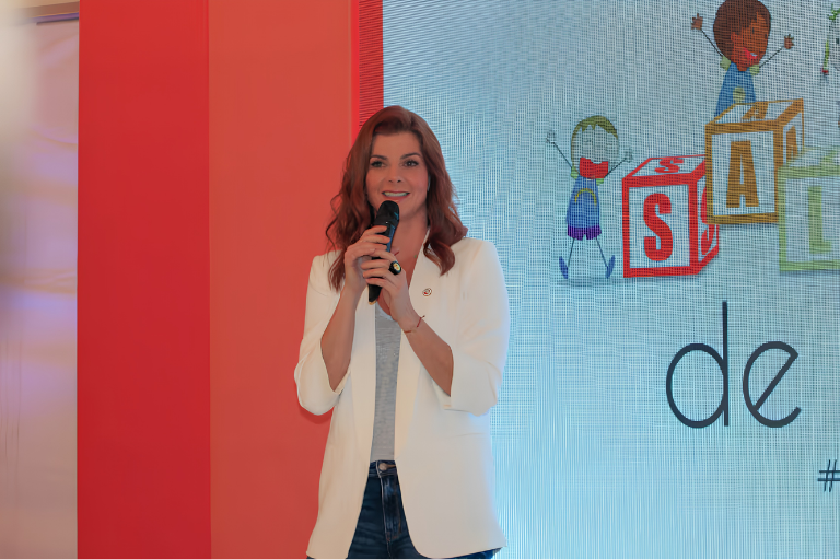 Carolina Cruz, conferencista de Emprendimiento y Empoderamiento Femenino