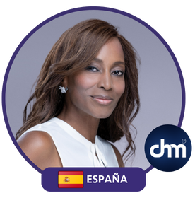 Bisila Bokoko en imagen de perfil profesional, con bandera de España y logotipo de Charlas Motivacionales Latinoamérica.