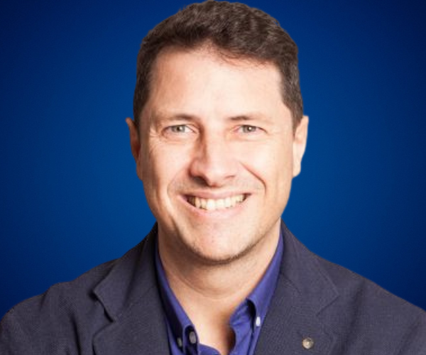Ismael Briasco, líder en innovación digital y experto en LinkedIn, transformación de negocios y desarrollo personal.