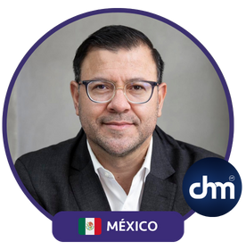 Genaro Mejía, conferencista mexicano experto en comunicación estratégica y liderazgo empresarial.