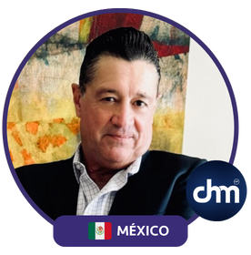 Retrato de Jorge Peláez, consultor y speaker mexicano experto en liderazgo y equipos de alto rendimiento.